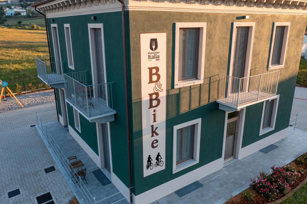 Mombello Monferrato B & Bike Di Ristorante Italia מראה חיצוני תמונה